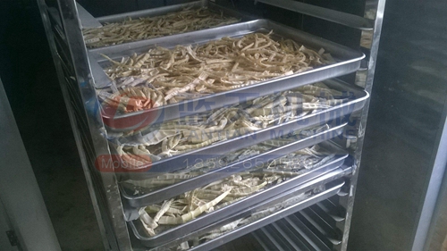 湖北竹筍烘干機用戶生產(chǎn)現(xiàn)場